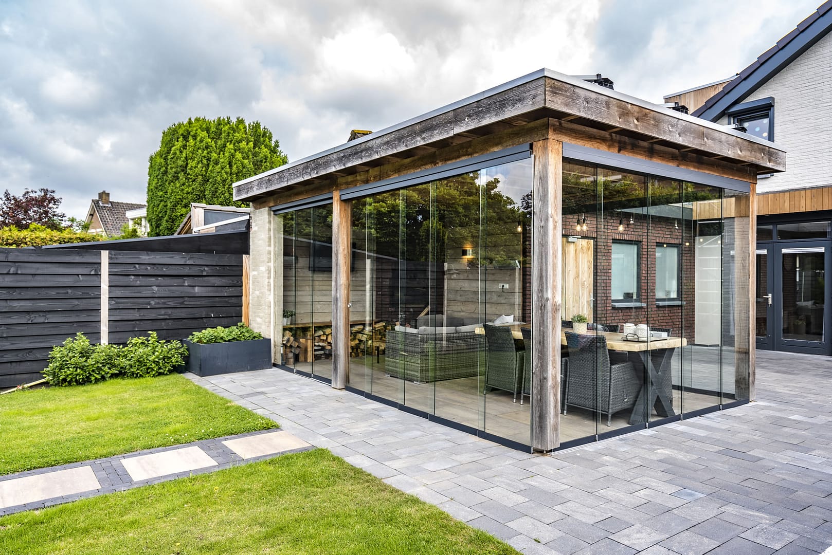 Duponti Glass Sliding-Doors